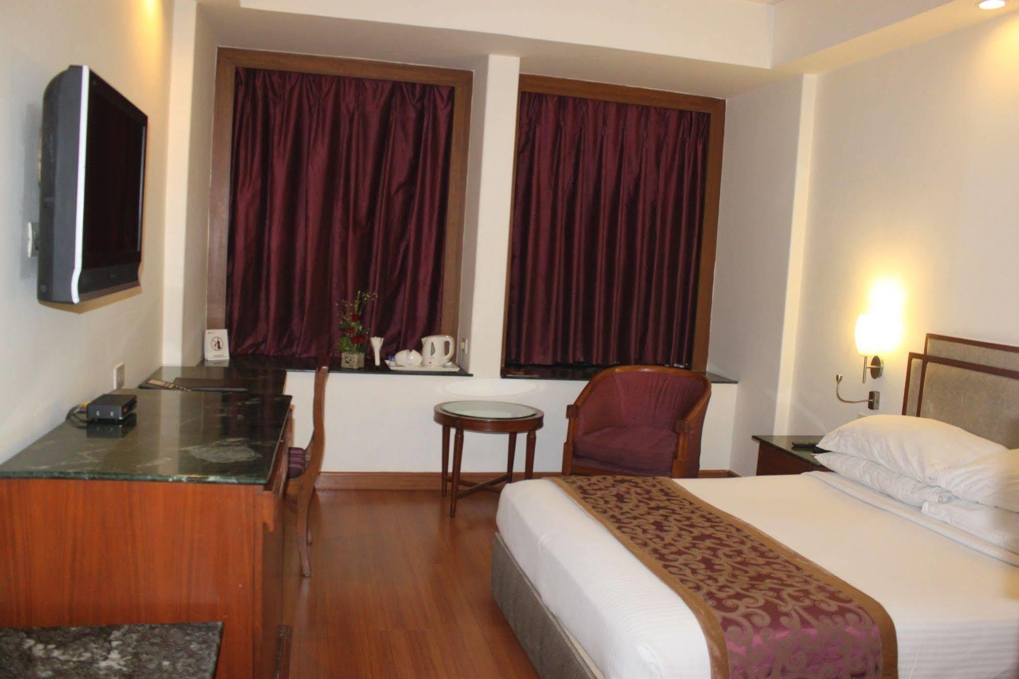 Hotel Maurya Patna Patna  Exterior photo