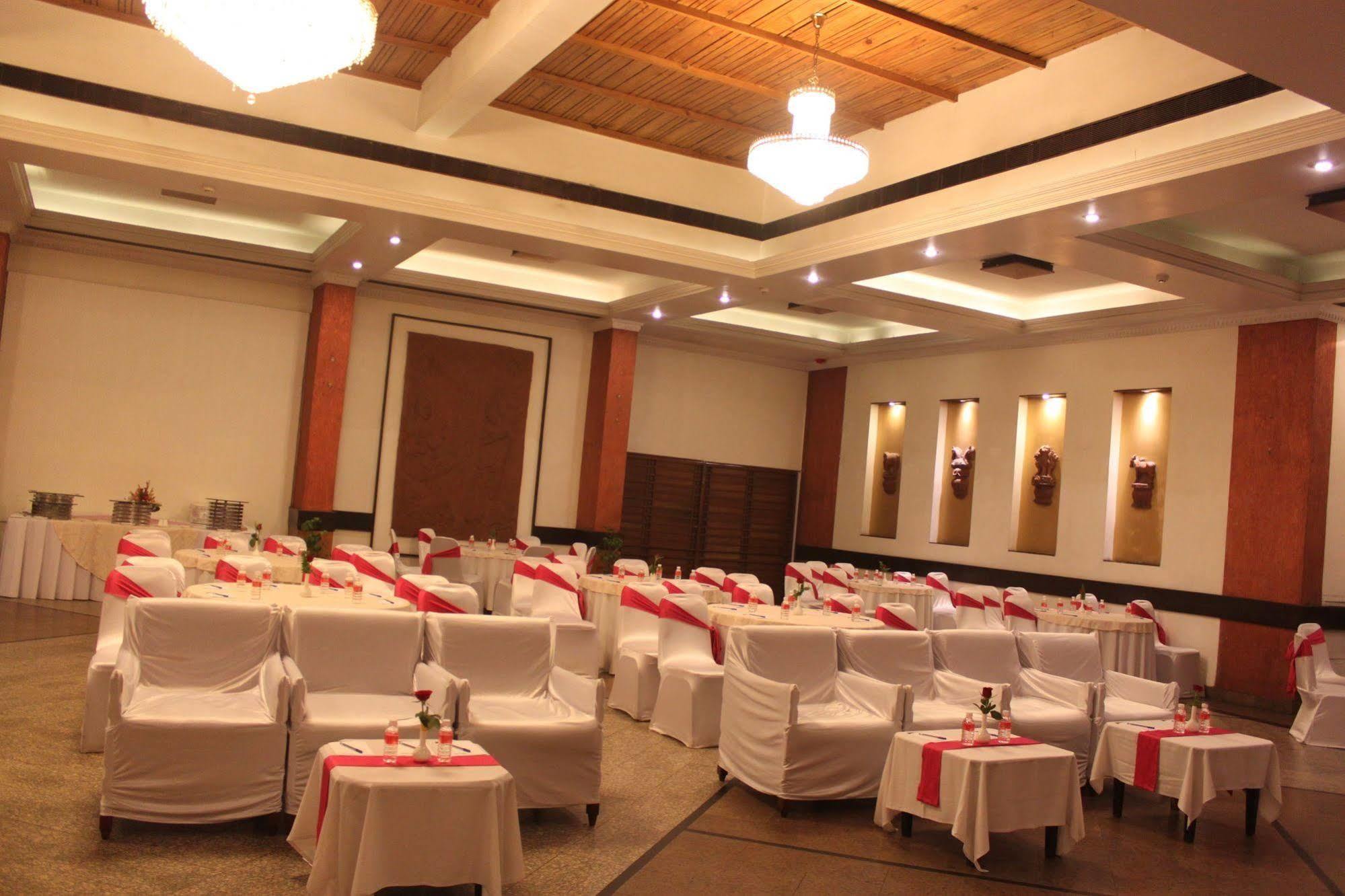 Hotel Maurya Patna Patna  Exterior photo